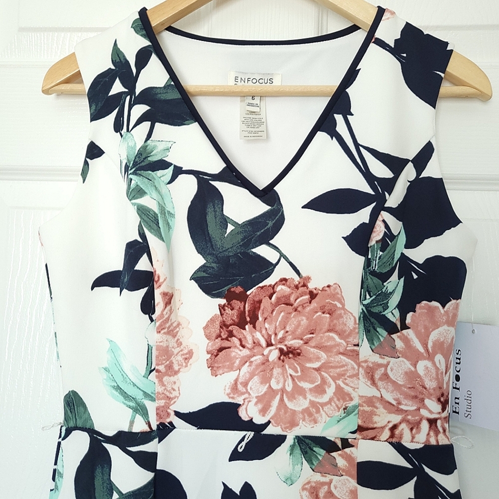 NWT En Focus Studio Floral Sleeveless Dress - Picture 3 of 11